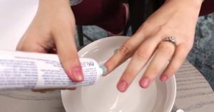 Use-Toothpaste-To-Remove-Nail-Polish-Stains-1