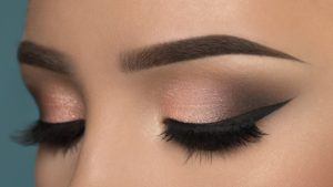 Smokey-Eye-Makeup-AutumnWinter-2016-3