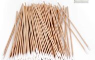 200 PCS Long Wooden Cotton Swabs, Cleaning Cotton Sticks With Wood Handle for Oil Makeup Gun Applicators, Eye Ears Eyeshadow Brush and Remover Tool, Cutips Buds for Baby And Home Accessories